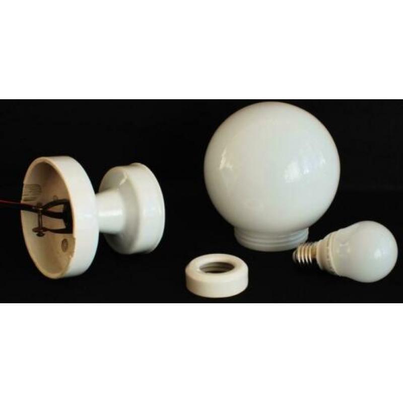 3 oude plafondlampen/messing/bakeliet/porselein/inc.verz€110