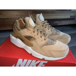 Nike Huarache Sail-gum Med Brown maat 46 us 12