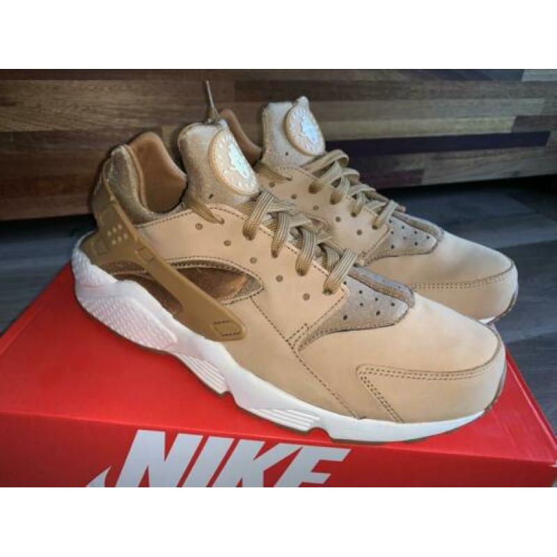 Nike Huarache Sail-gum Med Brown maat 46 us 12