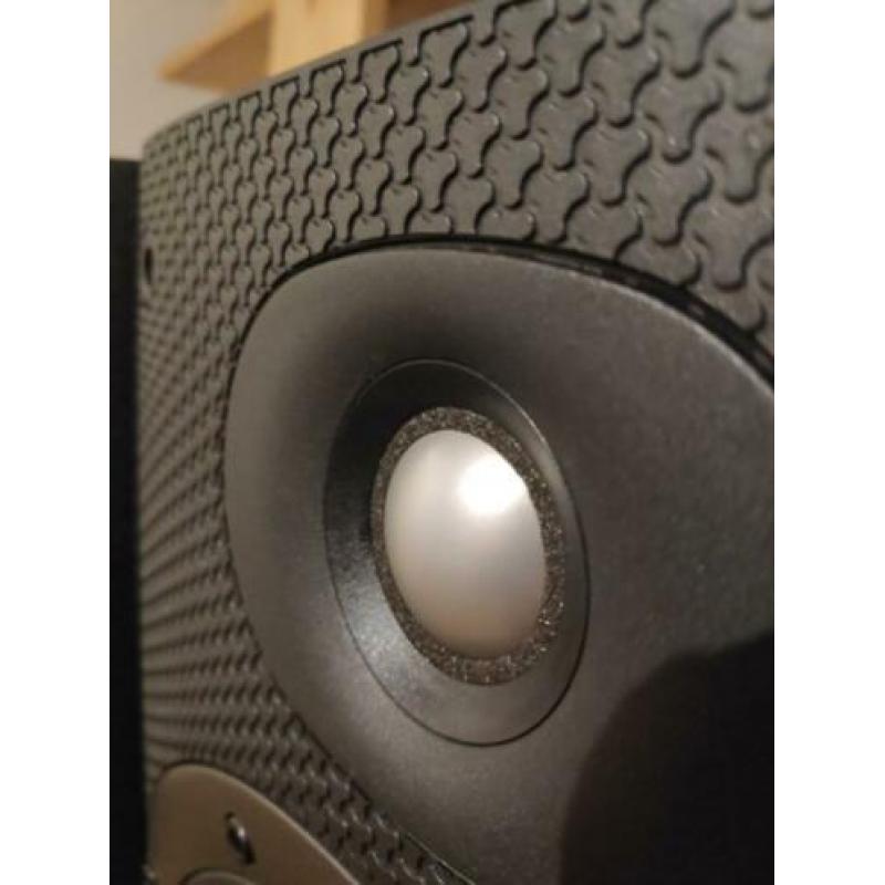 B&w dm602 s3.