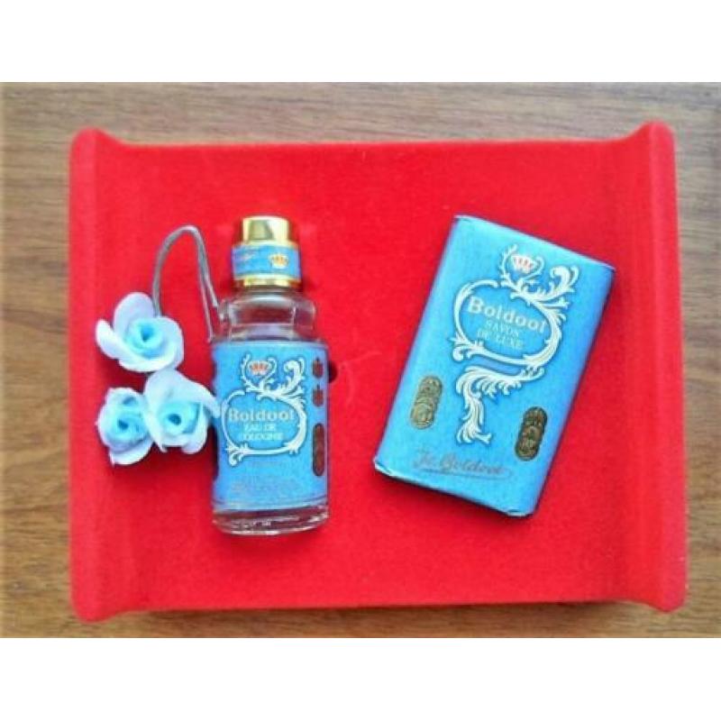Boldoot oude geschenkverpakking. Zeep en eau de cologne