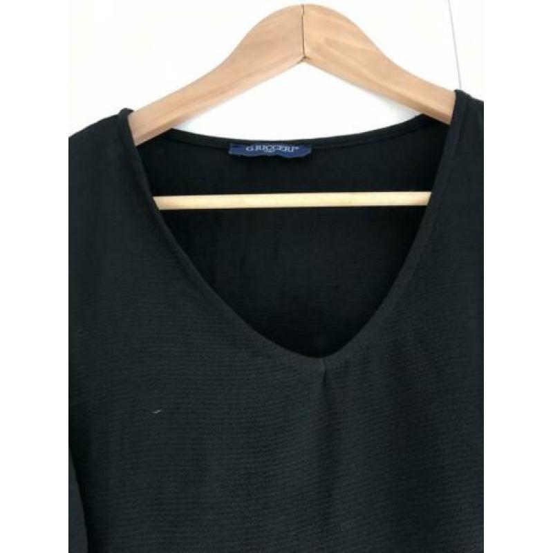 Nieuw zwarte top met v hals maat L