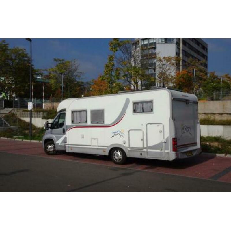 Camper Adria Coral 660 SL met enkele bedden