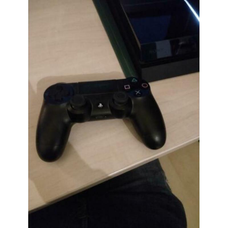 PlayStation 4 (ps4) 500gb + assortiment spellen