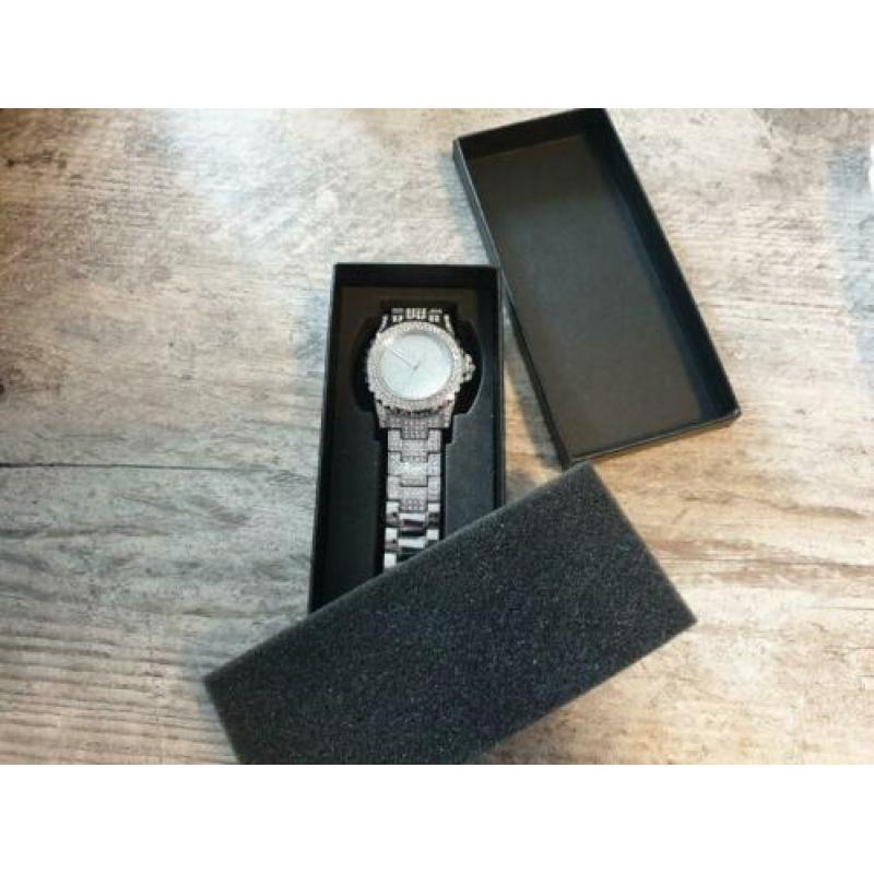 Nieuwe, Luxe, Dames Horloge; RVS, Zilver kleurig & Steentjes