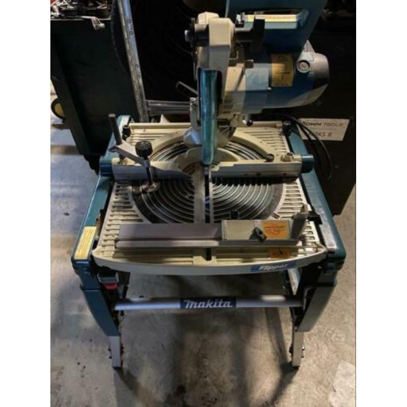Makita zaagtafel LF1000 Flipper