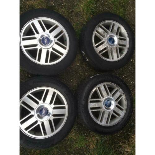 Zomerbanden op lm velgen ford 205 55 16 en seat 195 50 15