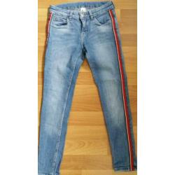 Tuinbroek, spijkerbroek, T-shirt, rok, setje, jurk maat 140
