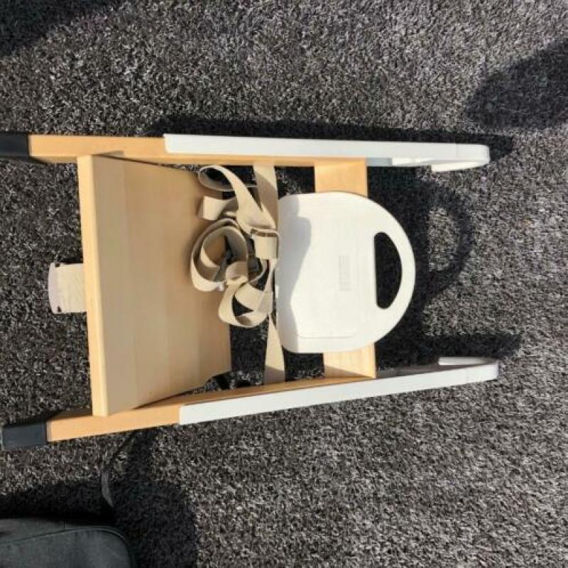 Houten stoelverhoger Handysitt van Stokke incl zitkussentje