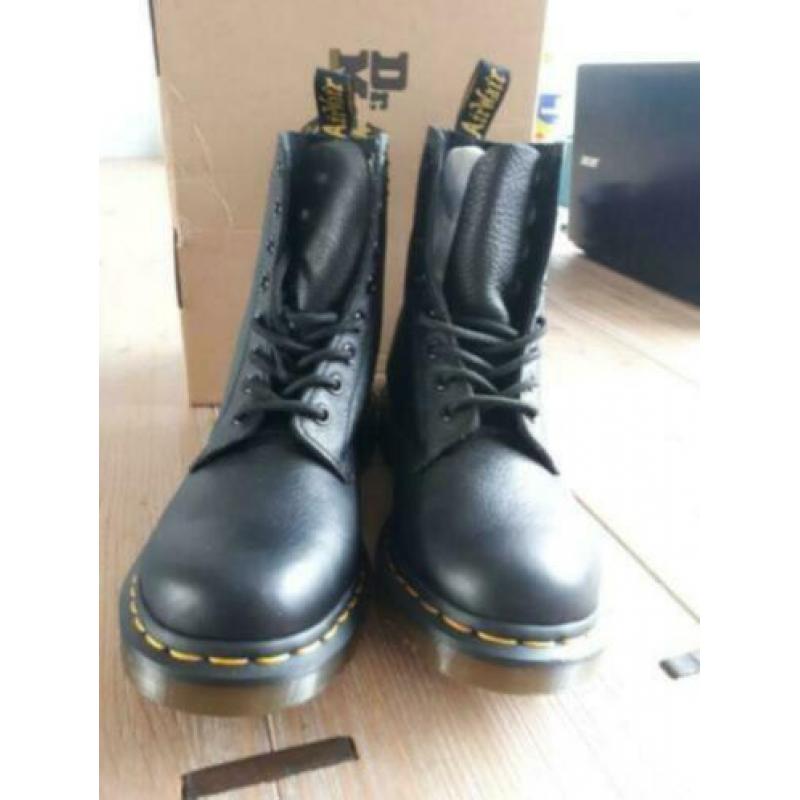 Dr Martens Virginia zacht leer maat 38 Zwart ( zachte leer )