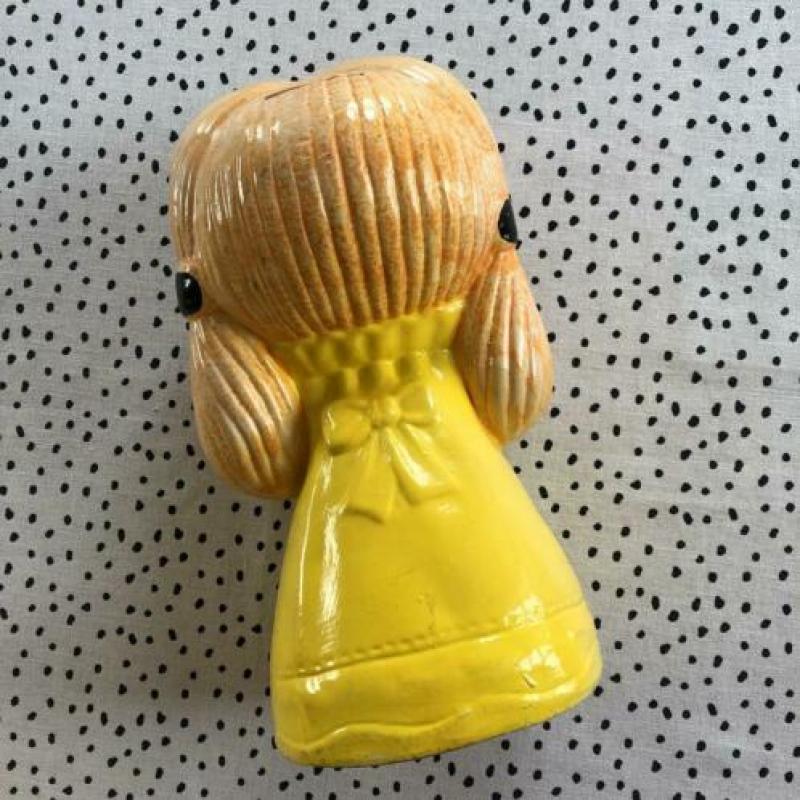 Vrolijke spaarpot meisje kinderkamer