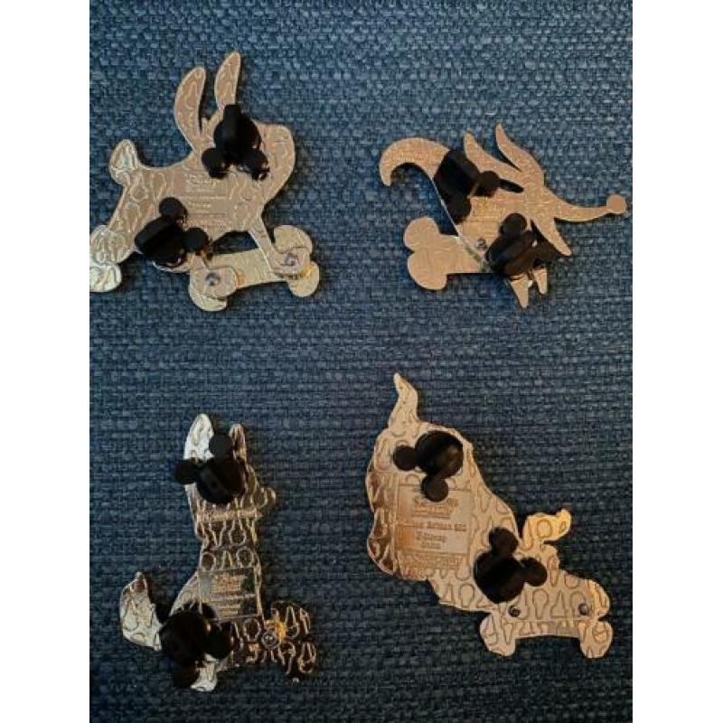 Disney pins dogs, Jasmine Doornroosje