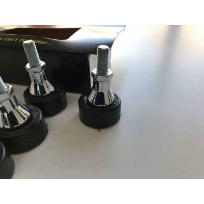 Soundcare spikes M8 2x sets beschikbaar