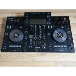 Pioneer xdj rr met draagtas.