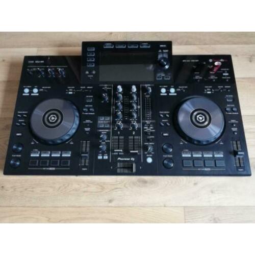 Pioneer xdj rr met draagtas.