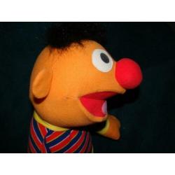 ernie van sesam straat fisher price 45 cm groot