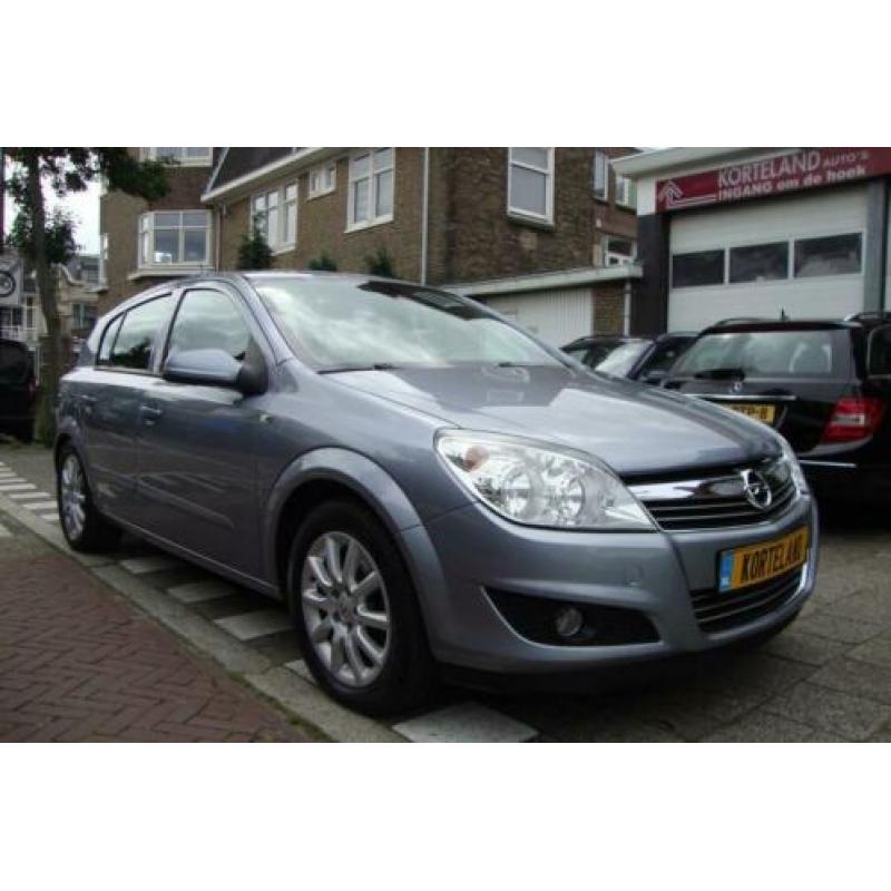Opel Astra 1.8 Elegance 5 deurs Airco automaat