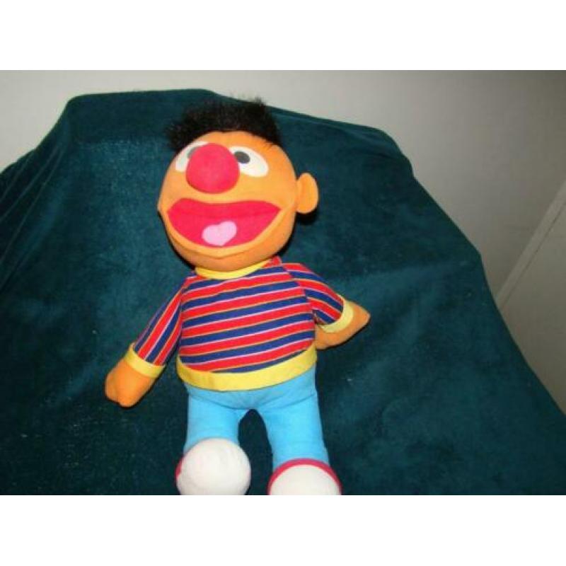 ernie van sesam straat fisher price 45 cm groot