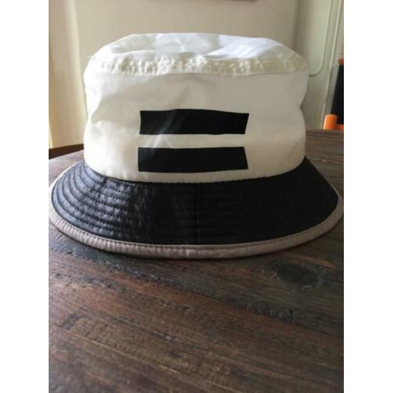 Kangol Bucket Hat (large)