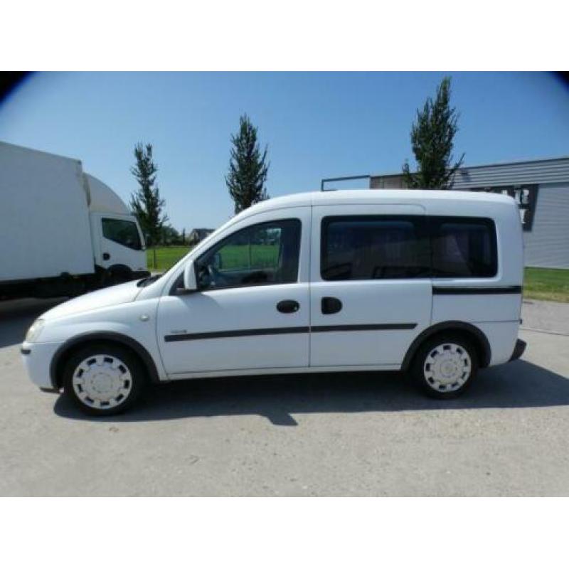 Opel Tour 1.3 CDTI Comfort / Airco / Cruise control / Trekha