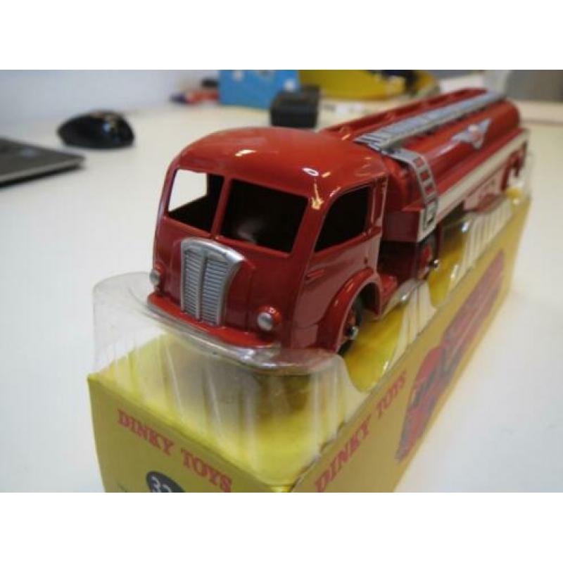 Dinky Toys atlas 32 c Nieuw in de doos