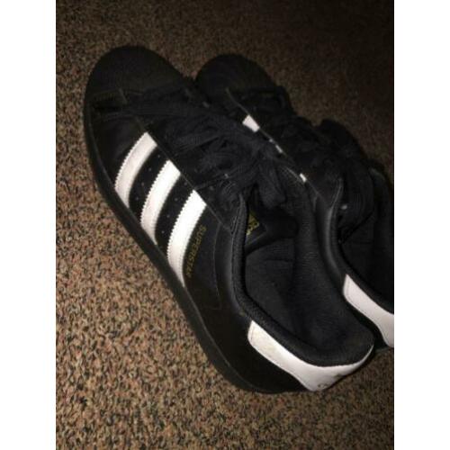 Adidas schoenen maat 41