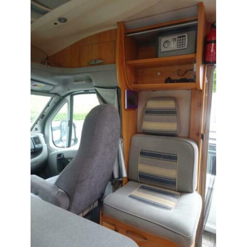 Camper Adria Coral 660 SL met enkele bedden