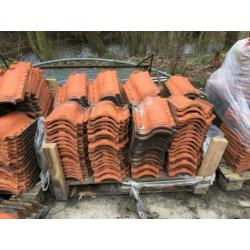 Dakpannen Paul Teuwen bruin engobe +/- 540 stuks