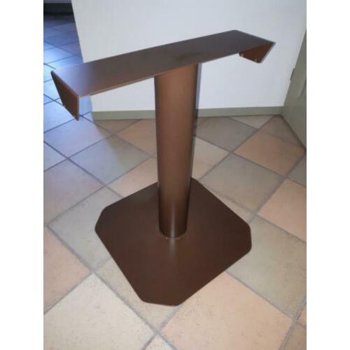 voet voor caravantafel,hoogte 69cm