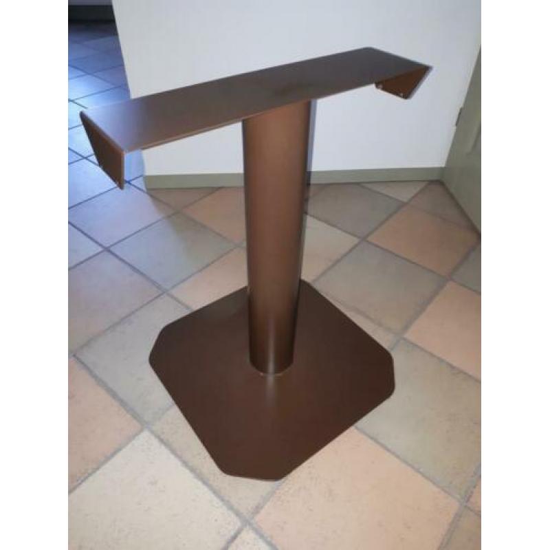 voet voor caravantafel,hoogte 69cm