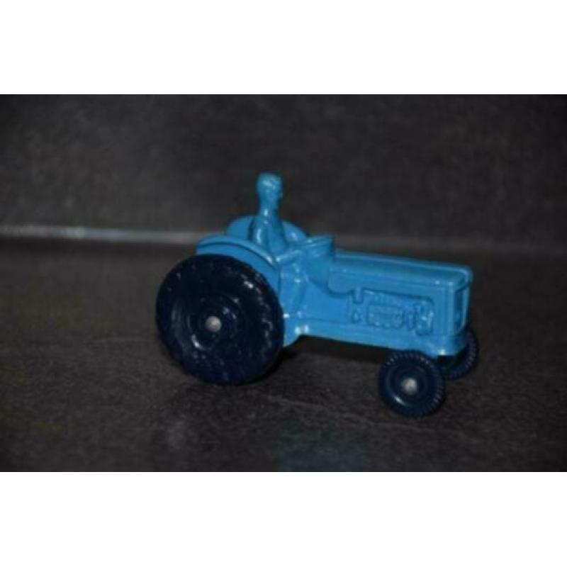 Mooie Tomte Fordson tractor - kleur blauw - schaal 1:43 -