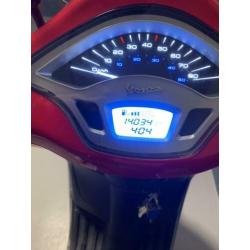 Vespa primavera 50 4T blauw kenteken