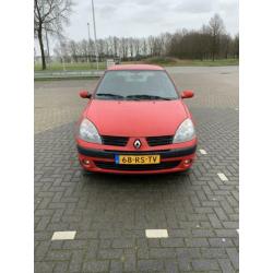 Renault Clio 1.2 55KW Autbas E3 2005 Rood