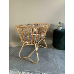 Vintage speelgoed rotan poppenwieg Rohe Noordwolde