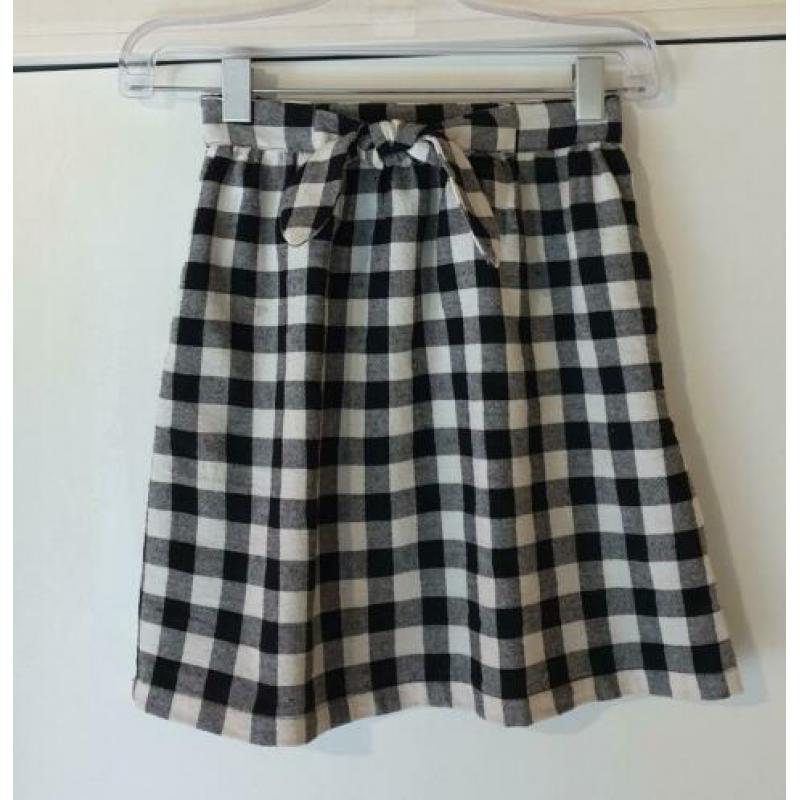 Zara rok mt 116 IZGS