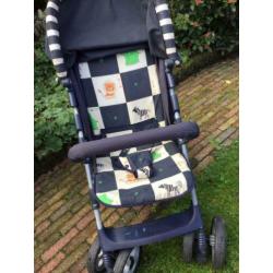 BUGGY(HAUCK) met VOETENSTEUN en ruime BOODSCHAPPENMAND