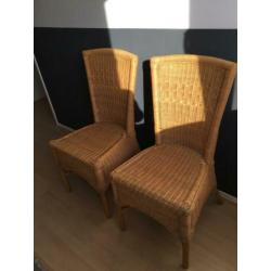 2 rietenstoelen