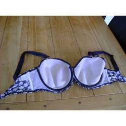 Zwart/wit Sunflair bikini bovenstukje, mt 40E
