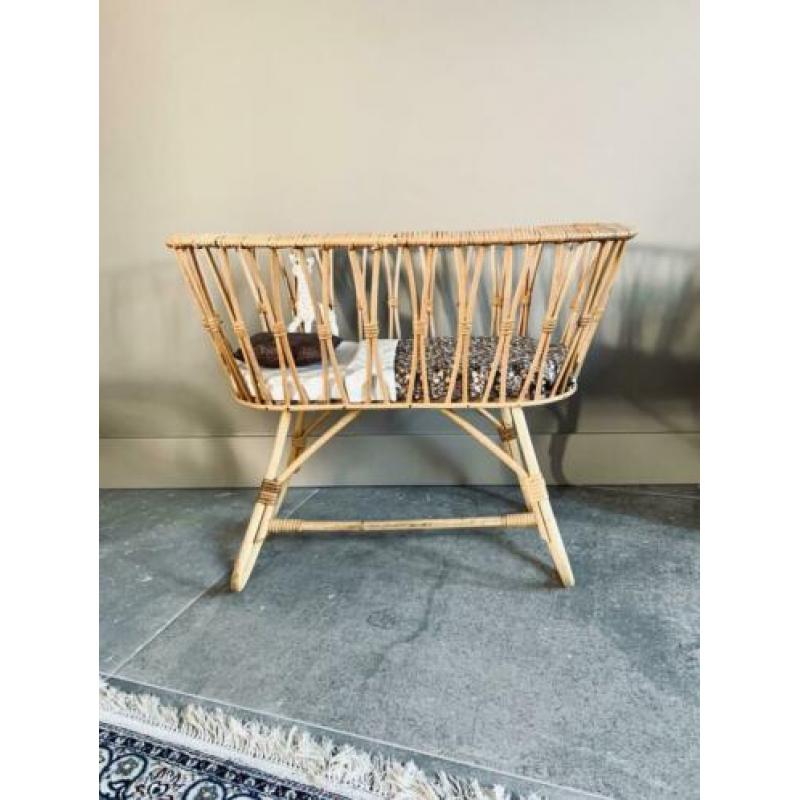 Vintage speelgoed rotan poppenwieg Rohe Noordwolde