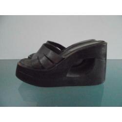 GRATIS VERZENDEN | PLATEAU leren bruine slippers 38