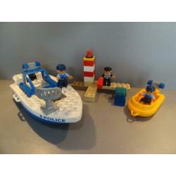 Duplo 4861 politieboot met boef