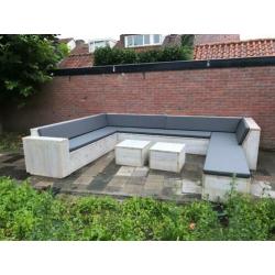 Maatwerk unieke hoekbank, complete zithoek van steigerhout