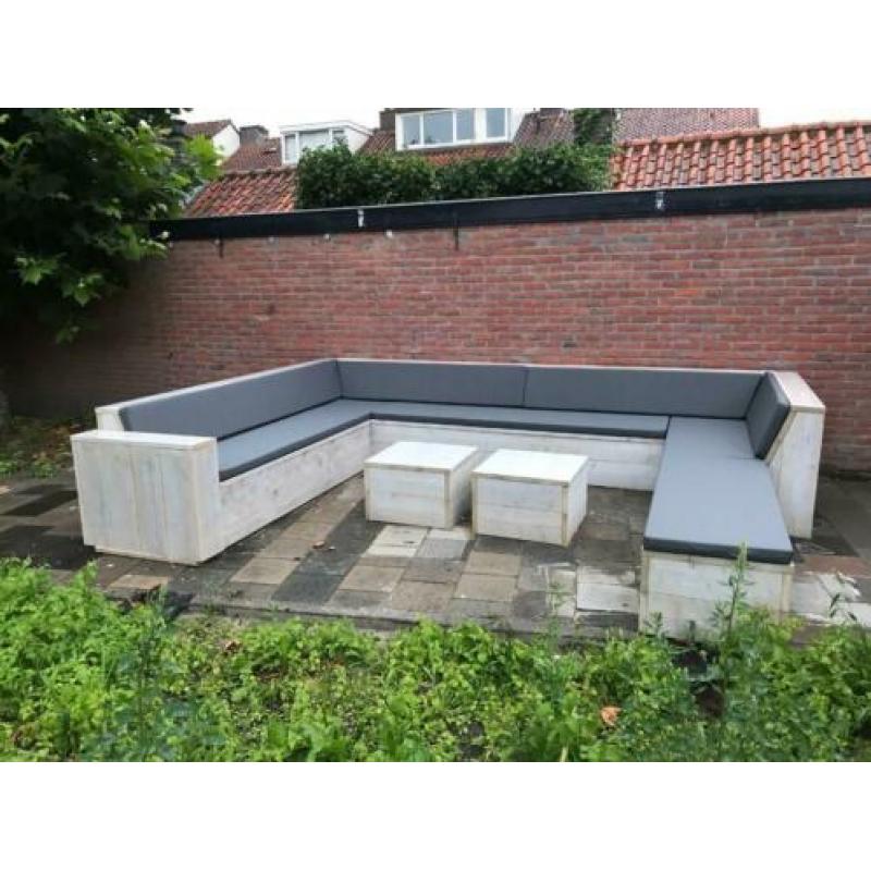 Maatwerk unieke hoekbank, complete zithoek van steigerhout