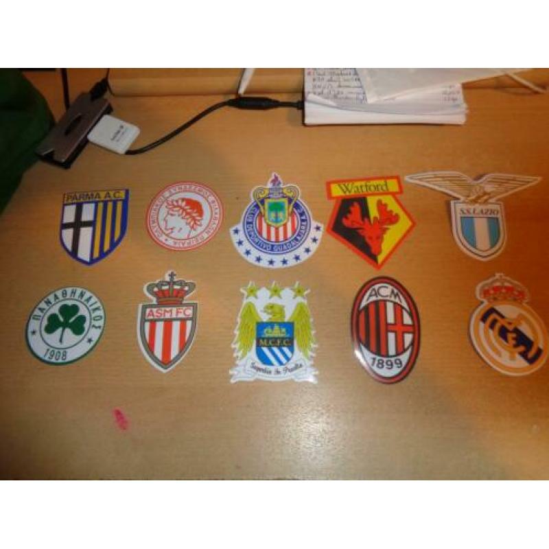 50 st PVC Voetbalclub Logo's NIEUW!!!