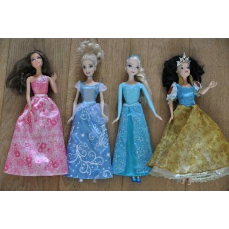 Verzameling poppen (Barbie en andere poppen)
