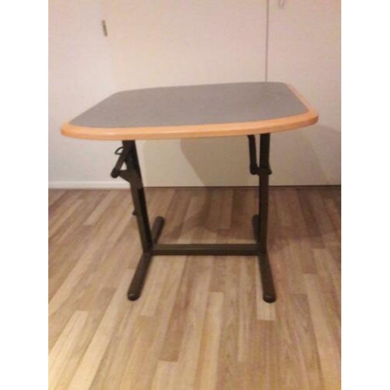 voet voor caravantafel,hoogte 69cm
