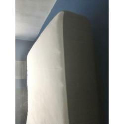 Bijna nieuw matras + gloednieuwe topper