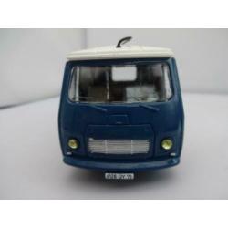Peugeot J7 Allo Fret nr:570 van Dinky Toys (Atlas) 1/43