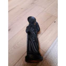 Beeld Hiacinthe, heks uit Sjinderhannes Roermond