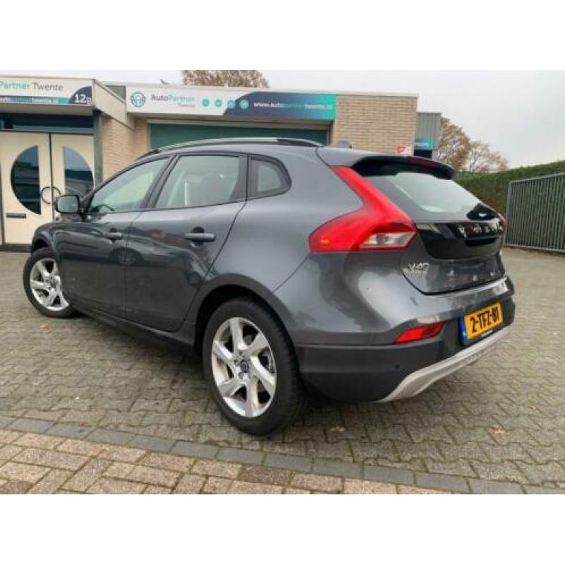Volvo V40 CC 1.6 D2 SUMMUM ACC STANDKACHEL NAVI